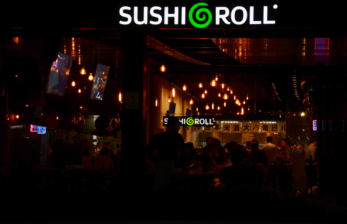 Sushi Roll Plaza Constituyentes Queretaro